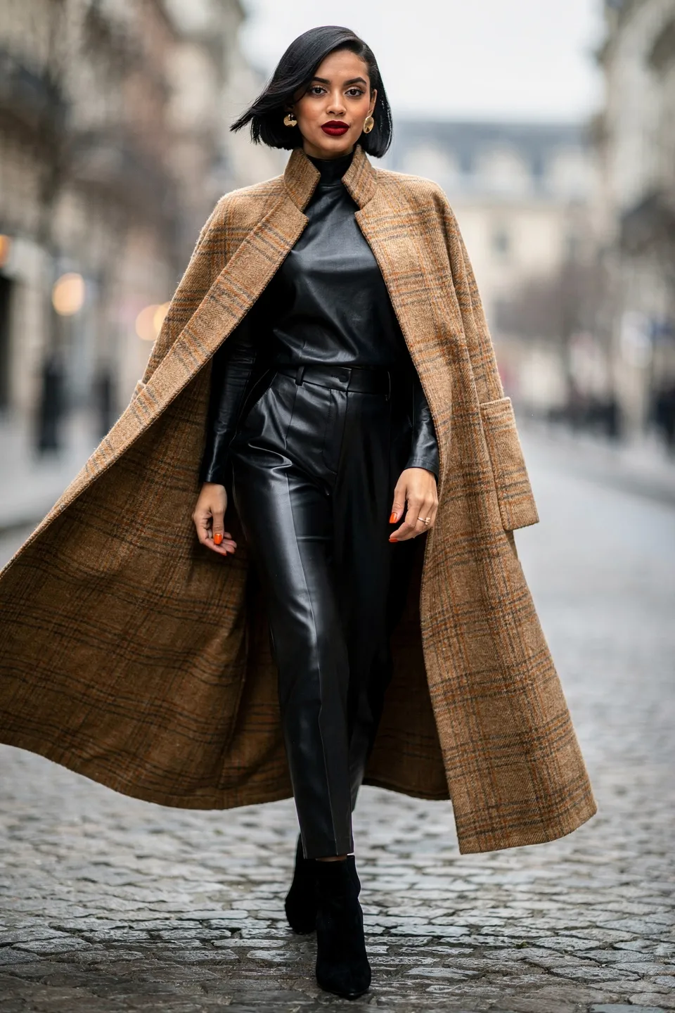  Camel Plaid Coat and Leather Set Look